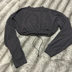 TALENTLESS CROPPED CREWNECK SIZE SMALL